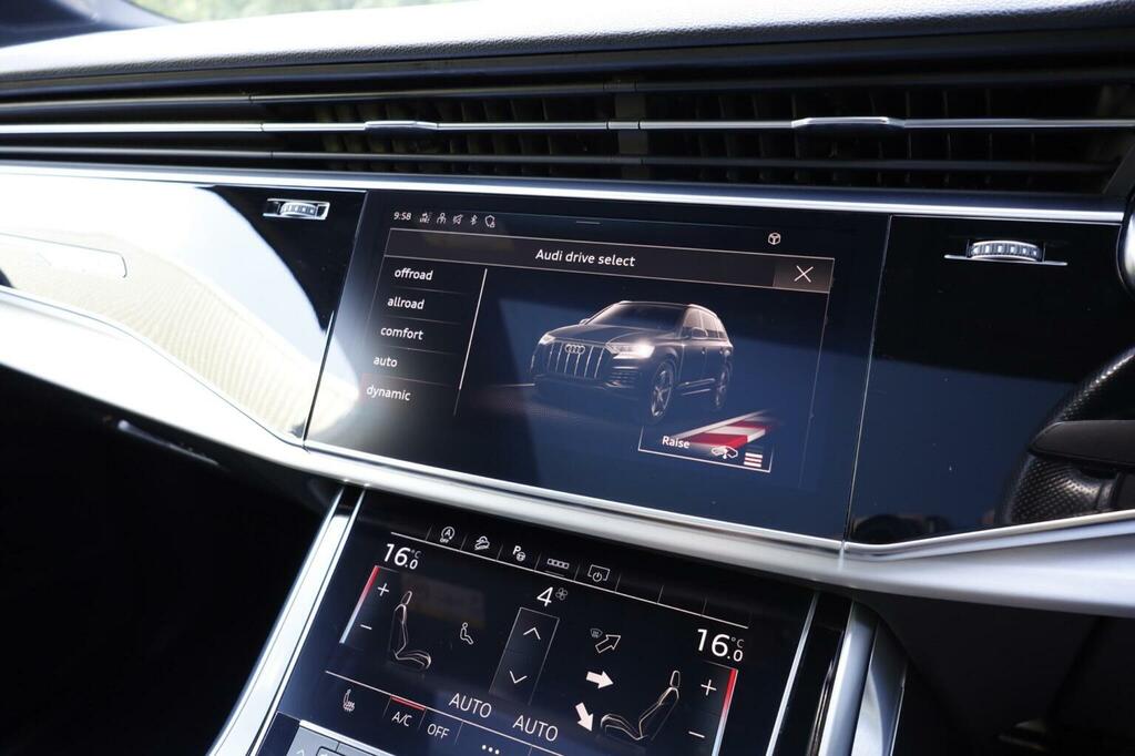 Audi Q7 S Line Blue #27