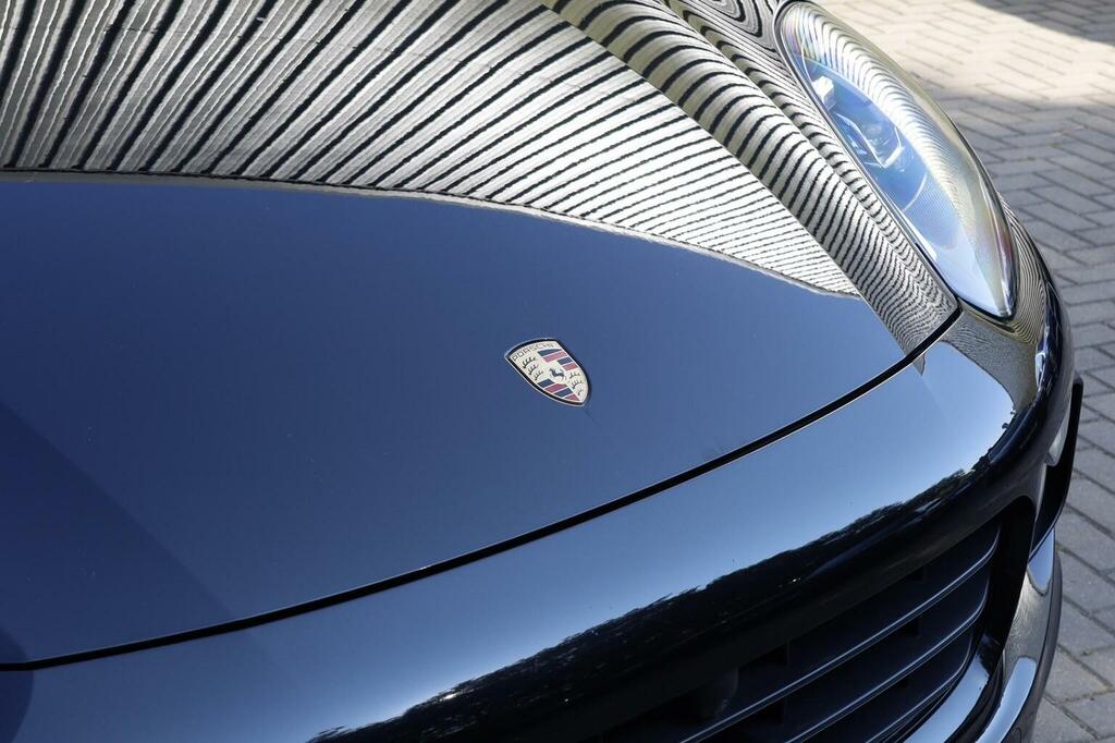 Porsche Cayenne Suv Black #82