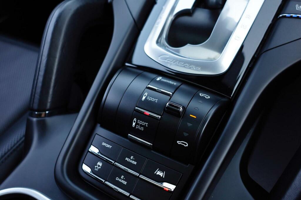 Porsche Cayenne Suv Black #31