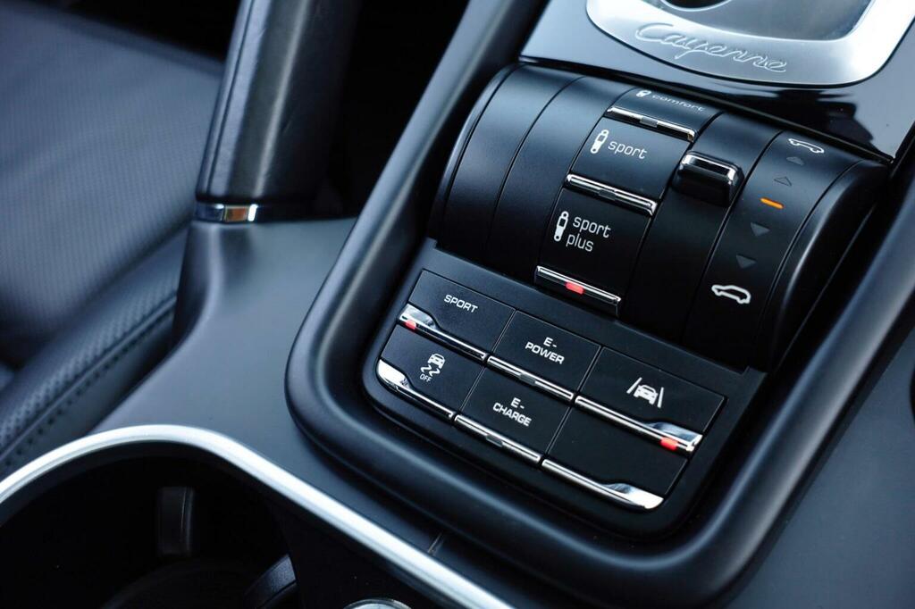 Porsche Cayenne Suv Black #21