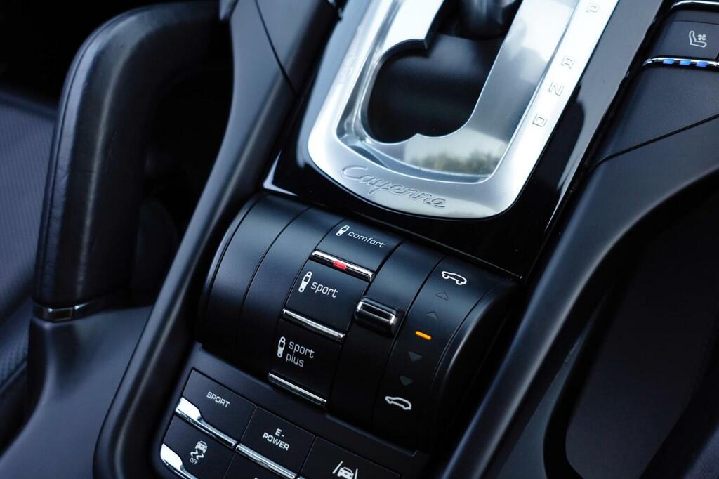 Porsche Cayenne Suv Black #33