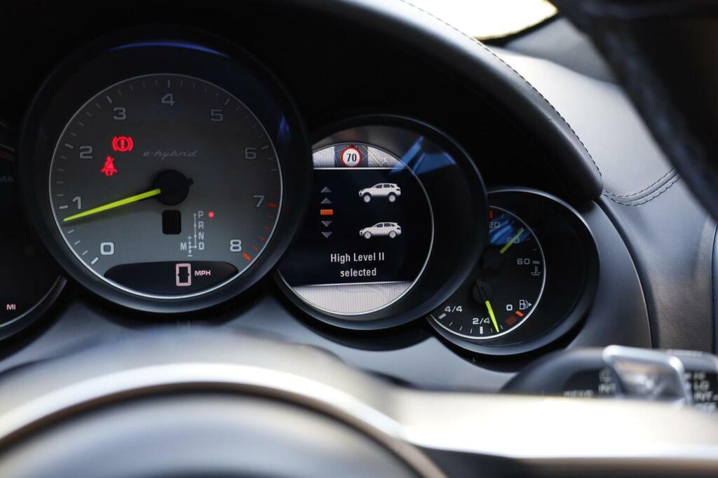 Porsche Cayenne Suv Black #28