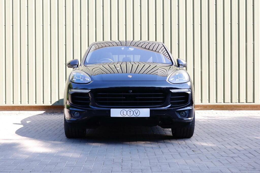 Porsche Cayenne 3.0 V6 E-hybrid S Platinum Edition Tiptronics 4Wd Black #2