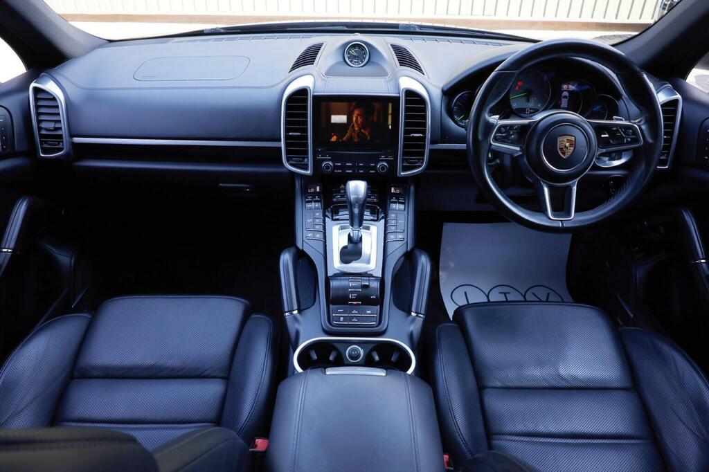 Porsche Cayenne Suv Black #16