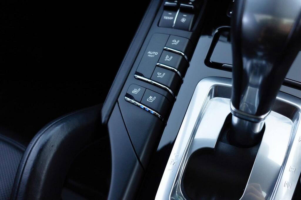 Porsche Cayenne Suv Black #35