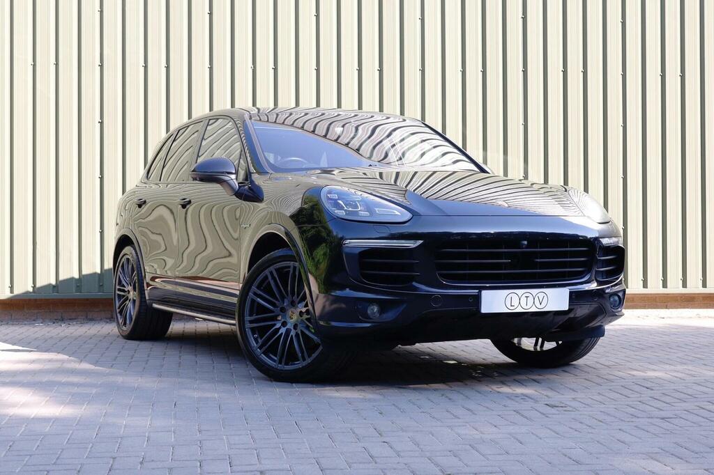 Porsche Cayenne 3.0 V6 E-hybrid S Platinum Edition Tiptronics 4Wd Black