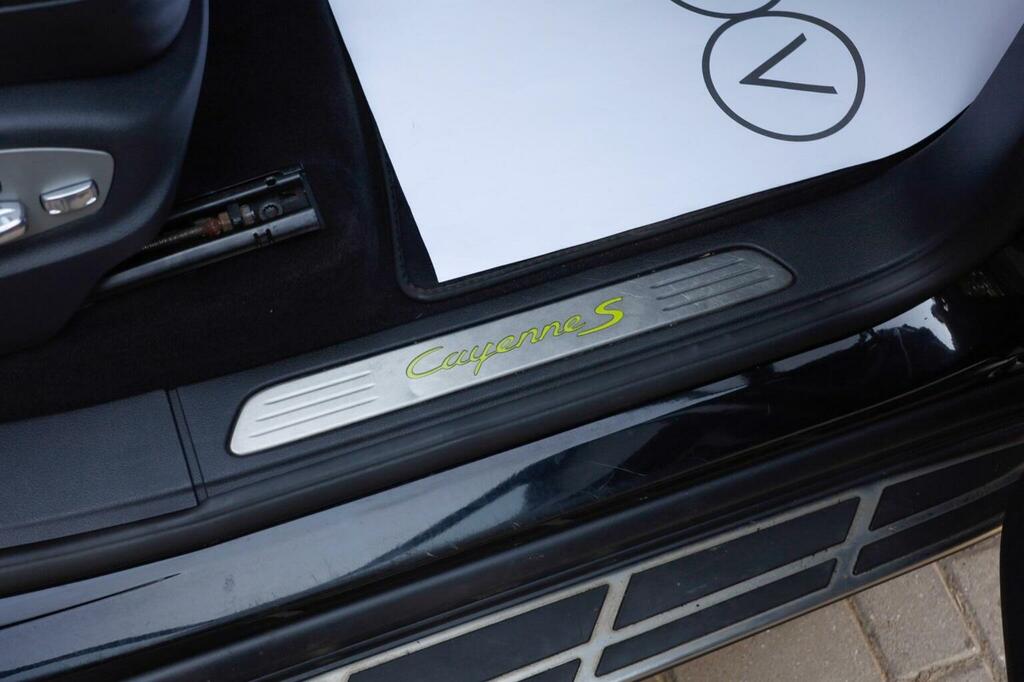 Porsche Cayenne Suv Black #80