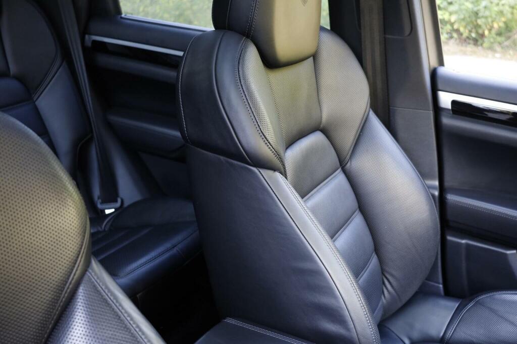 Porsche Cayenne Suv Black #78
