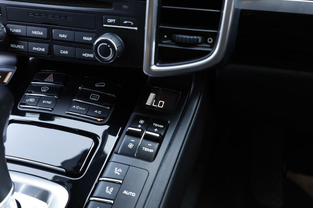 Porsche Cayenne Suv Black #41