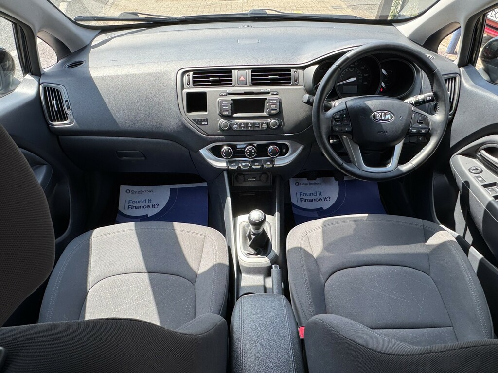 Kia RIO 1.3 Vr7 Black #2