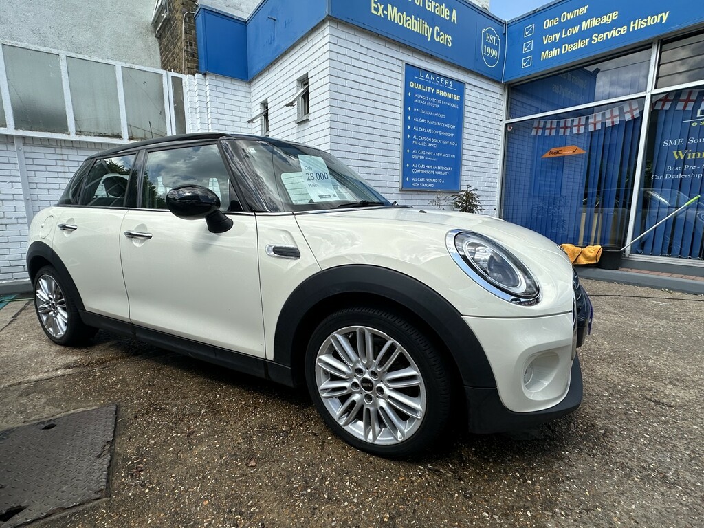Mini Hatch 1.5 5-Door Hatch Cooper SN68OGU White #3