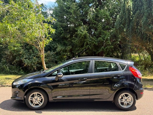 Ford Fiesta Zetec Hatchback Black #4