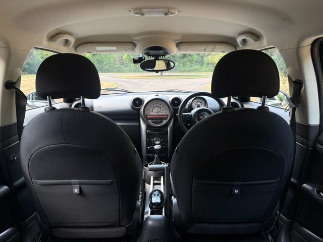 Mini Countryman Hatchback #24