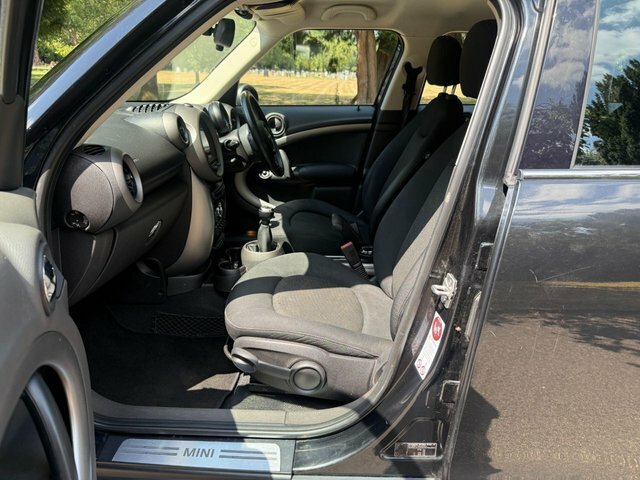 Mini Countryman Hatchback #13