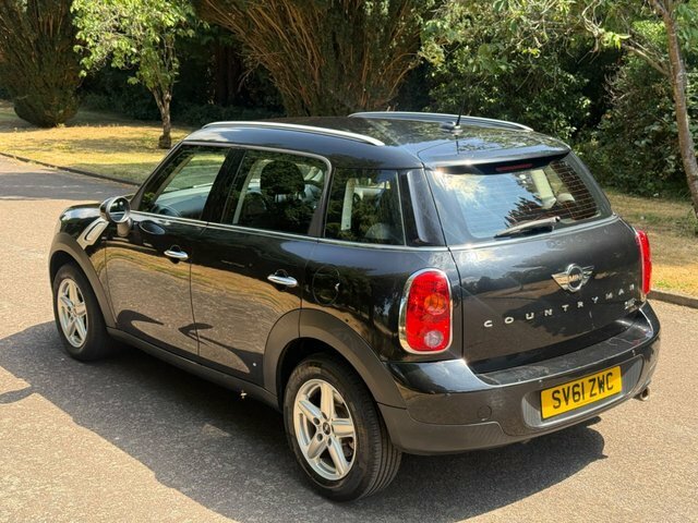 Mini Countryman Hatchback #54