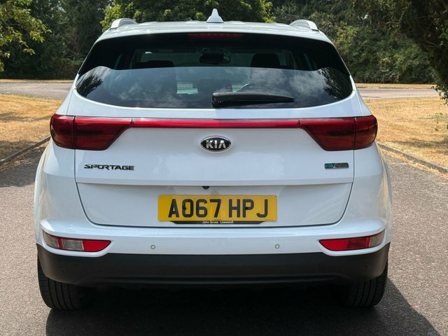 Kia Sportage Crdi 2 Suv AO67HPJ White #4