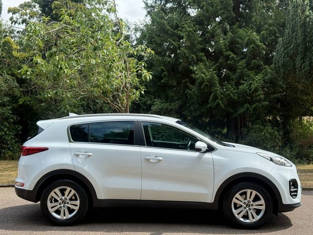 Kia Sportage Crdi 2 Suv AO67HPJ White #6