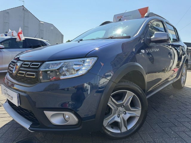 Dacia Sandero Stepway 1.5 Dci Laureate Euro 6 SV67WKO Blue #2