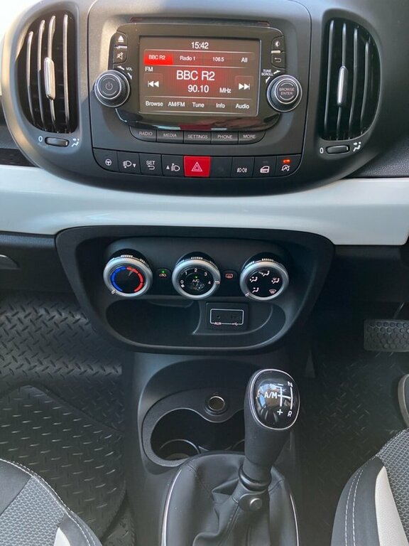 Fiat 500L 1.6 Multijet Lounge Tax- Black #21