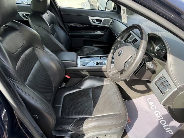 Jaguar XF 2.2D 200 Luxury White #16