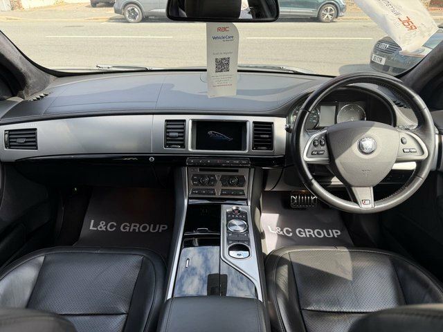 Jaguar XF 2.2D 200 Luxury White #18