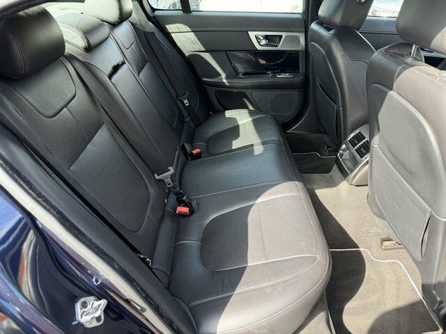 Jaguar XF 2.2D 200 Luxury White #13