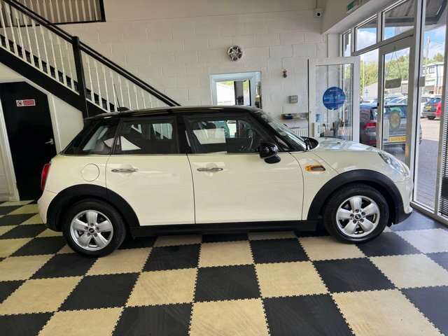 Mini Hatch Cooper Hatchback SH65OUY White #3