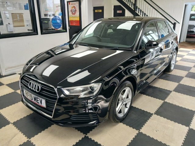 Audi A3 Tfsi 30 Se Technik Black #6