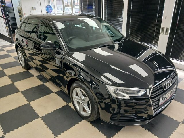 Audi A3 Tfsi 30 Se Technik Black #3