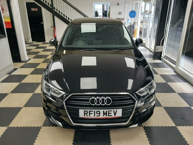 Audi A3 Tfsi 30 Se Technik Black #2