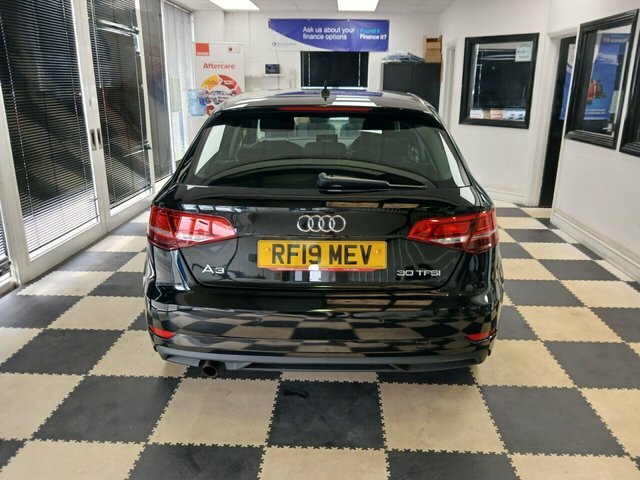 Audi A3 Tfsi 30 Se Technik Black #5