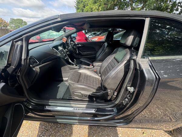 Vauxhall Cascada Cascada Elite Ss White #36