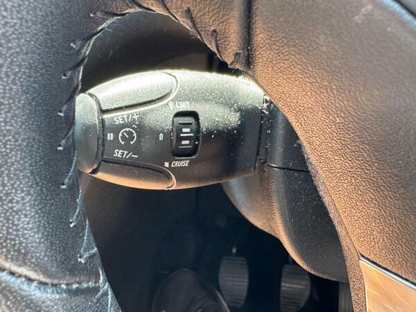 Peugeot 208 Allure 3-Door White #24