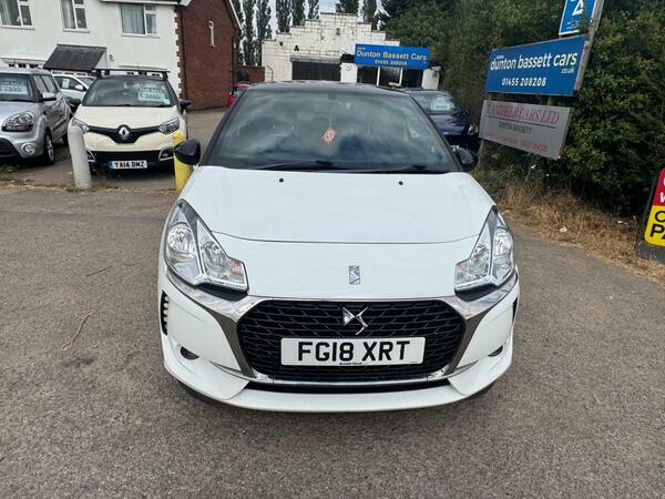 DS DS 3 1.2 Puretech Connected Chic Euro 6 Ss FG18XRT White #2