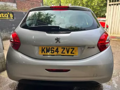 Peugeot 208 1.2 Vti Allure #12