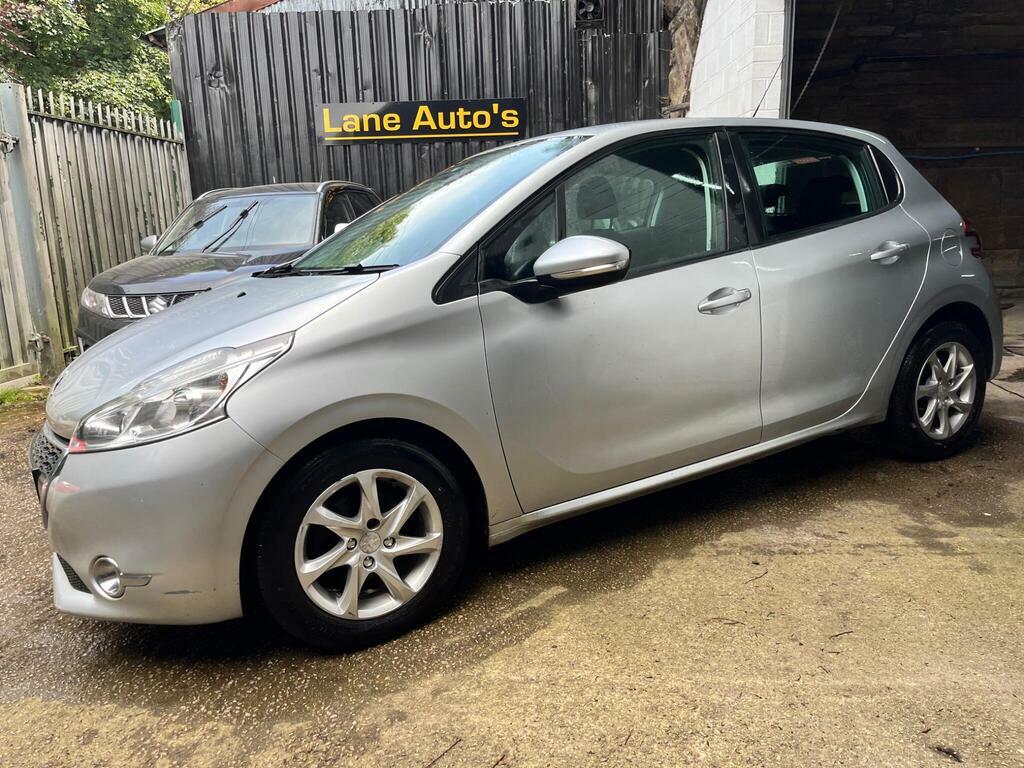 Peugeot 208 1.2 Vti Puretech Active Euro 5 Silver #4