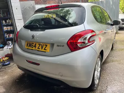 Peugeot 208 1.2 Vti Allure #10