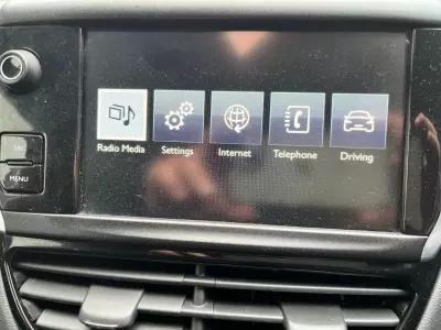 Peugeot 208 1.2 Vti Allure #20