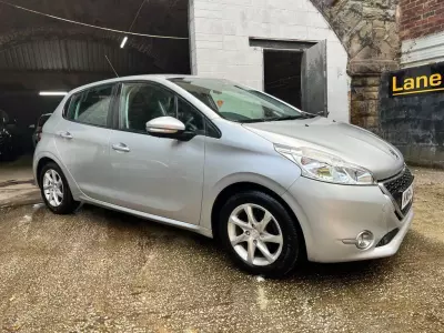 Peugeot 208 1.2 Vti Allure #3