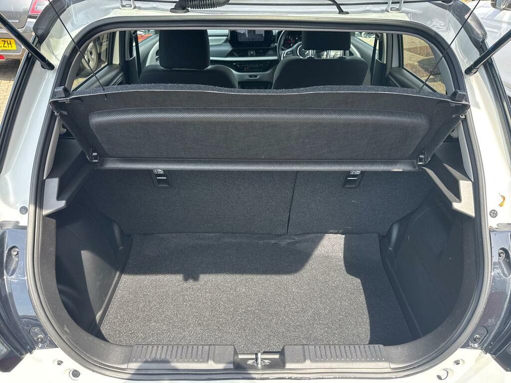 Suzuki Swift 1.2 Mild Hybrid Motion Silver #22