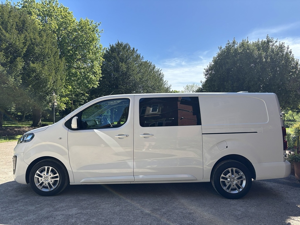 Vauxhall Vivaro 2.0 Turbo D 3100 Sportive Crew Van L1 H1 Euro 6 S White #5