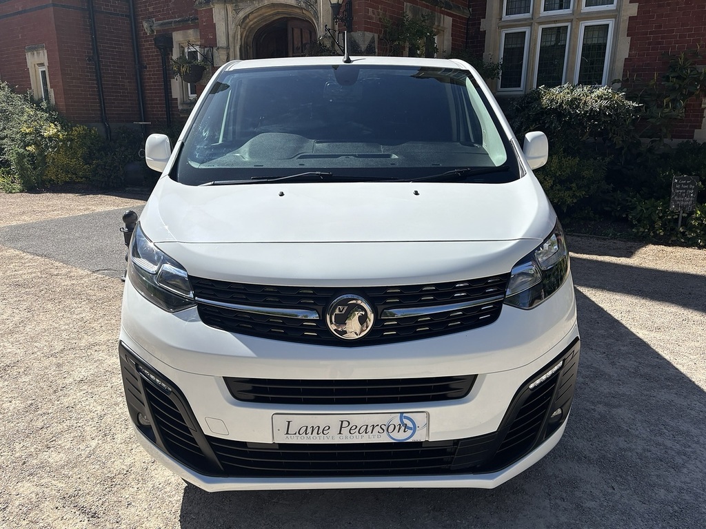 Vauxhall Vivaro 2.0 Turbo D 3100 Sportive Crew Van L1 H1 Euro 6 S White #14
