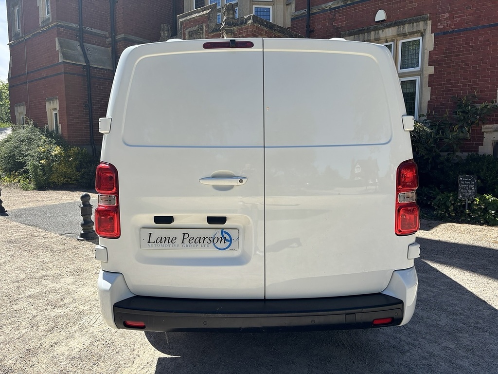 Vauxhall Vivaro 2.0 Turbo D 3100 Sportive Crew Van L1 H1 Euro 6 S White #6