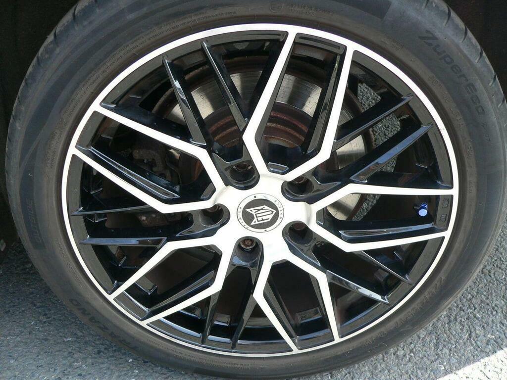 BMW 3 Series 2.0 318I Exclusive Edition Touring Euro 5 Ss Black #24