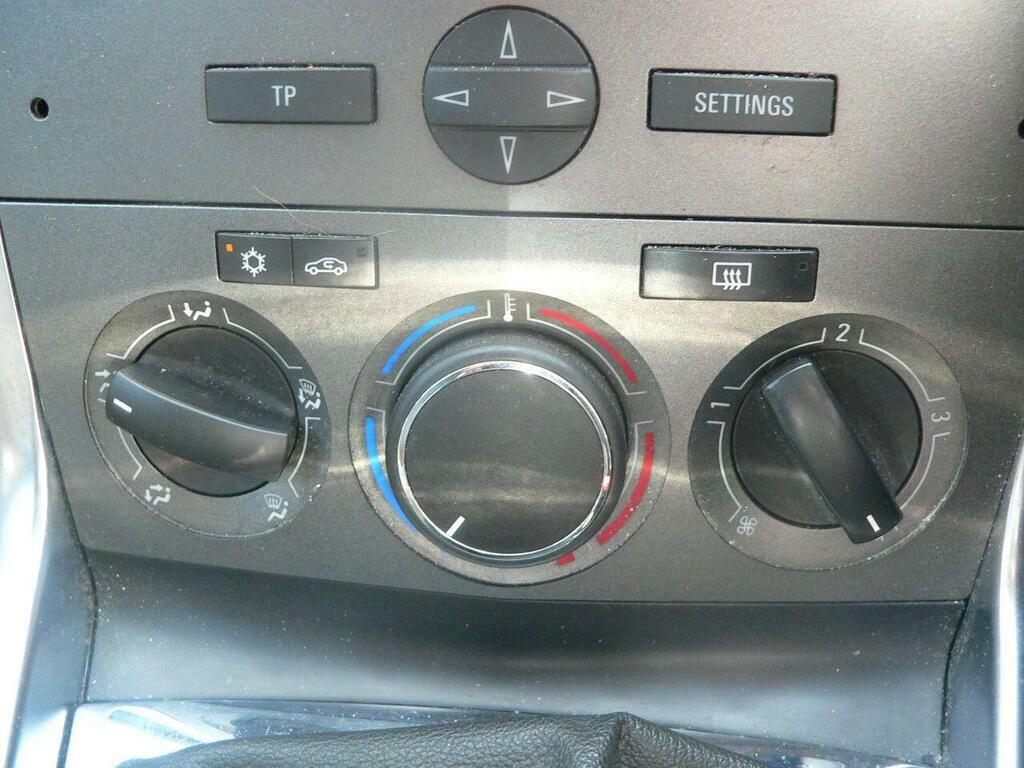 Vauxhall Antara 2.2L Exclusiv Cdti Ss 161 Bhp White #21