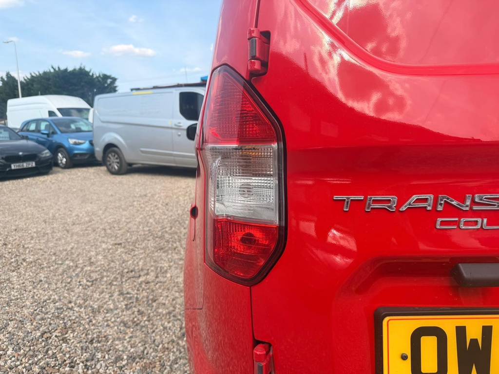 Ford Transit Courier 1.5L Trend White #31