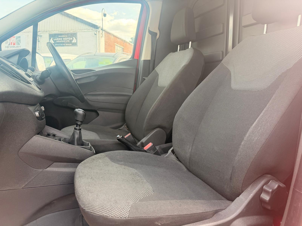 Ford Transit Courier 1.5L Trend White #12
