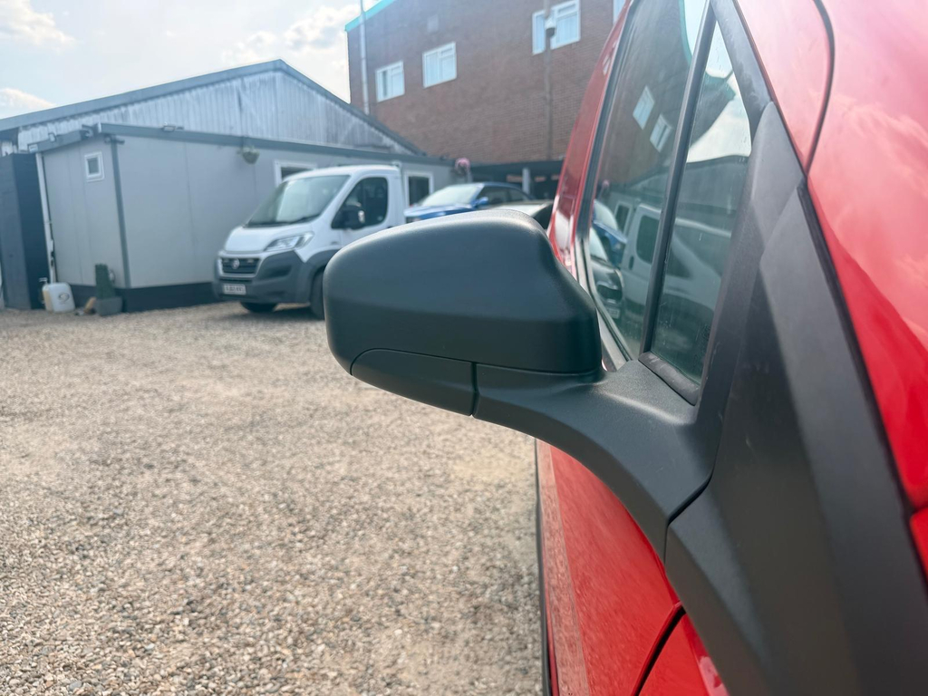 Ford Transit Courier 1.5L Trend White #33