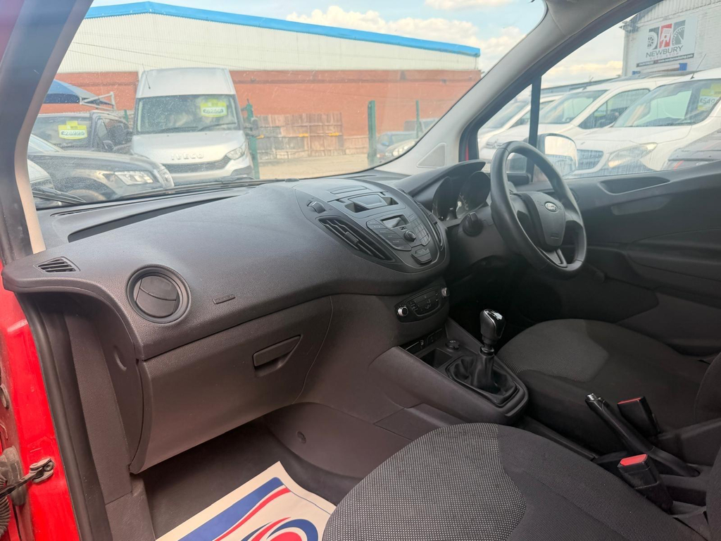 Ford Transit Courier 1.5L Trend White #25