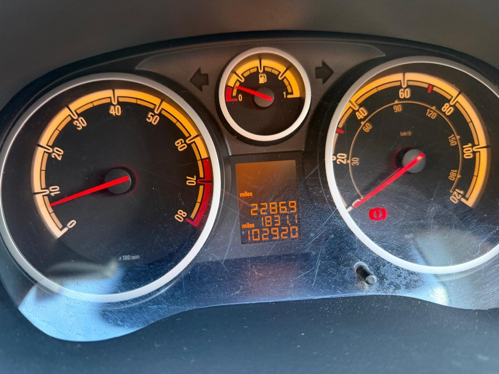 Vauxhall Corsa Hatchback 1.2 Yellow #19